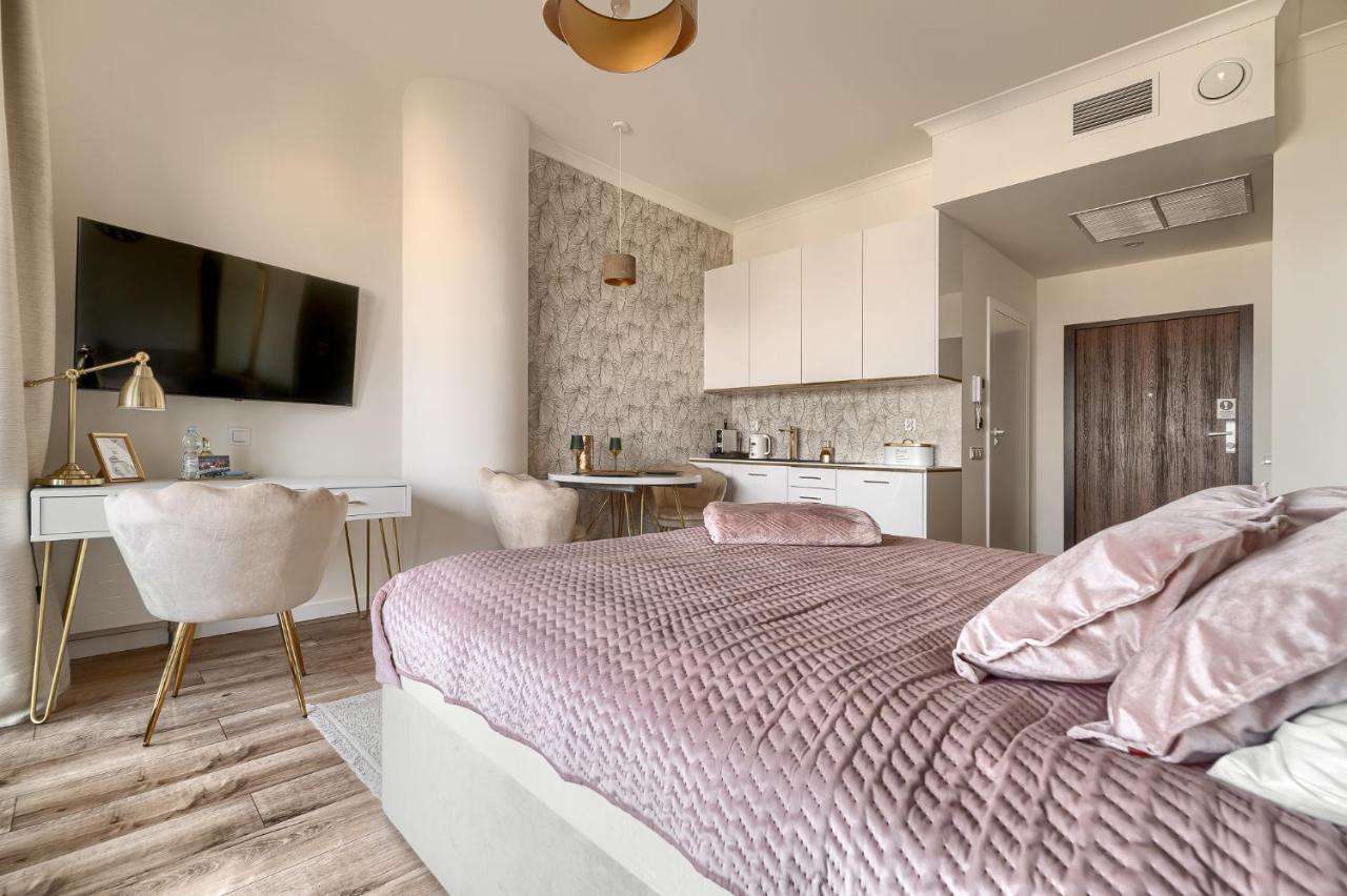 Hanza Tower 1412 Apartment *